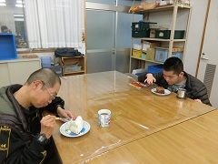 ショートケーキにチョコケーキ