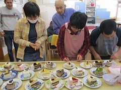 どのケーキにしようかな