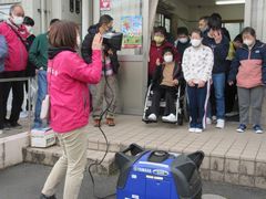 非常用発電機であかりをつけたところ。