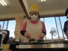 「めちゃ美味しそう。はやく焼けないかな。」
富士宮焼きそば・堂々たる富士宮焼きそばが完成しました。
