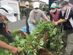 皆で力を合わせて！！「よいっしょ。よいっしょ」