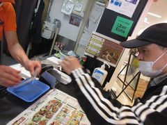 会計も自分で。