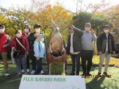 実はカンガルーのお腹に一名いらっしゃいます。