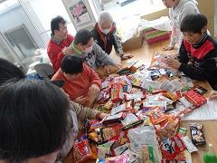 お菓子のやま！山！山！